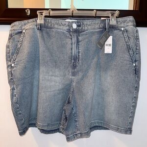 NWT Lane Bryant Boyfriend Bermuda Striped Shorts Size 22